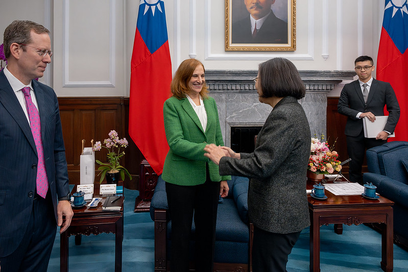 President Tsai Ing-wen greets Managing Director of the Indo-Pacific Program of the German Marshall Fund Bonnie Glaser.
