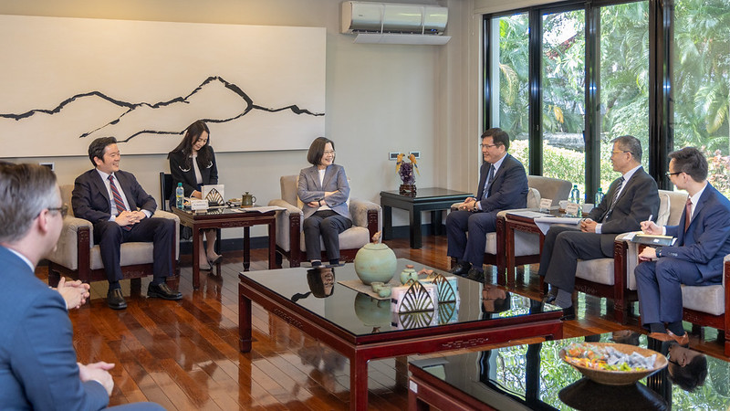 President Tsai Ing-wen meets at her official residence with a delegation from the Global Taiwan Institute.
