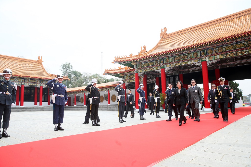The President is escorted to the Sanctuary by the Secretary-General to the President and other officials to conduct the ceremony.