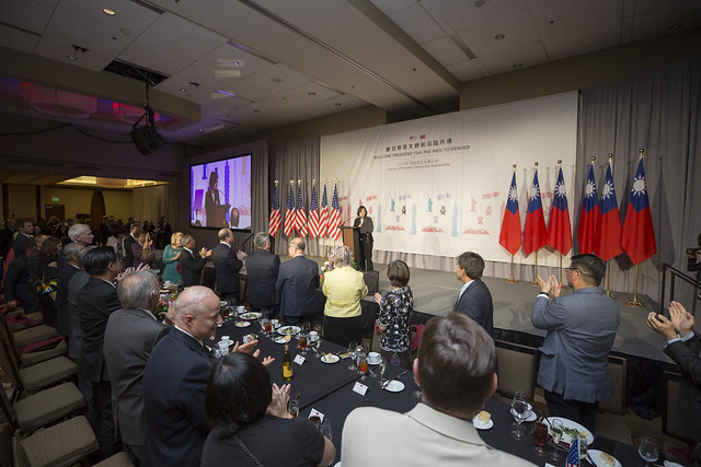 President Tsai attends expatriate banquet during stopover in Denver President Tsai attends expatriate banquet during stopover in Denver