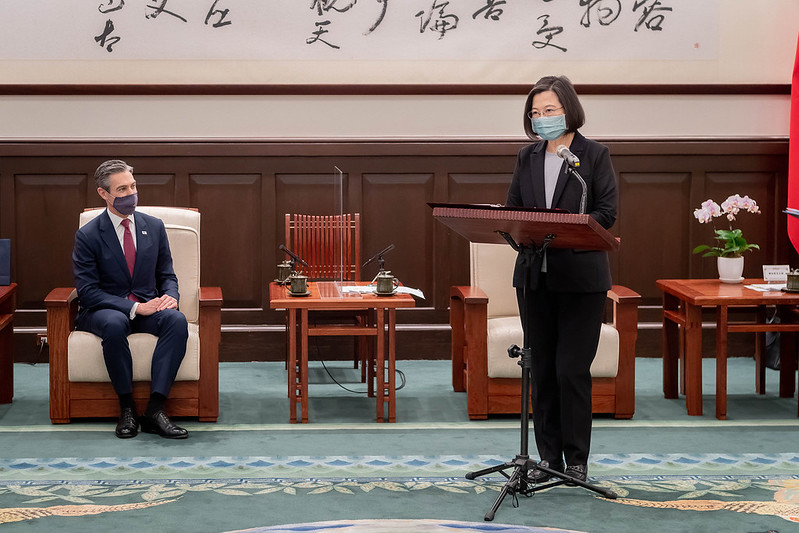 President Tsai delivers remarks at a meeting with US National Endowment for Democracy President Wilson.
