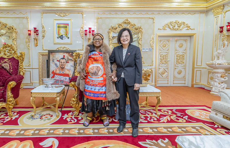 President Tsai Ing-wen visits Queen Mother Ntombi Tfwala of the Kingdom of Eswatini.