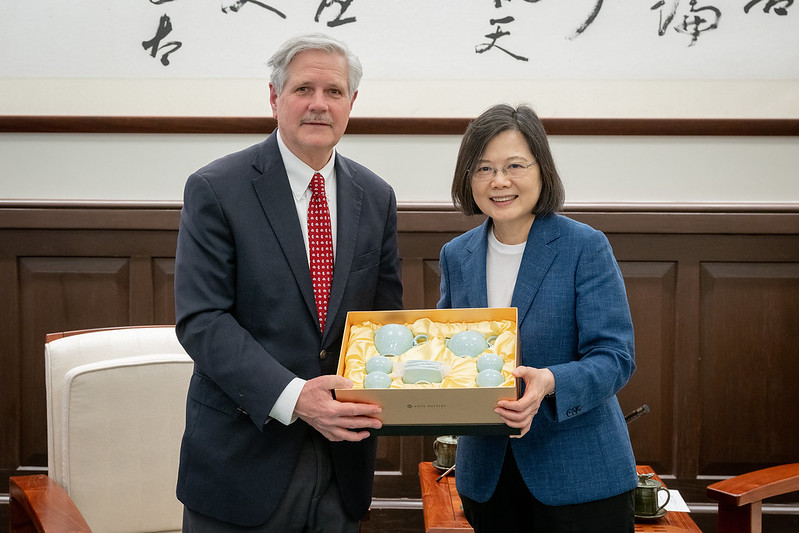 President Tsai meets with a delegation led by United States Senator John Hoeven.