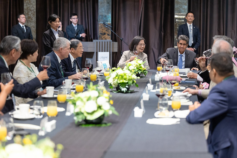 President Tsai Ing-wen hosts a state banquet for heads of state and representatives of delegations to the inauguration of the 16th-term president and vice president.