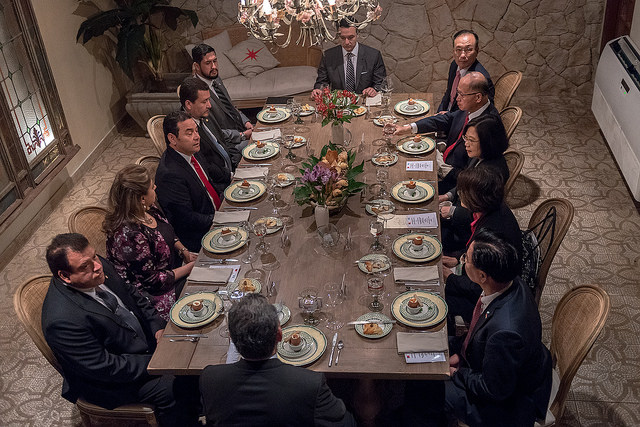 President Tsai has a dinner meeting with Guatemalan President Jimmy Morales.