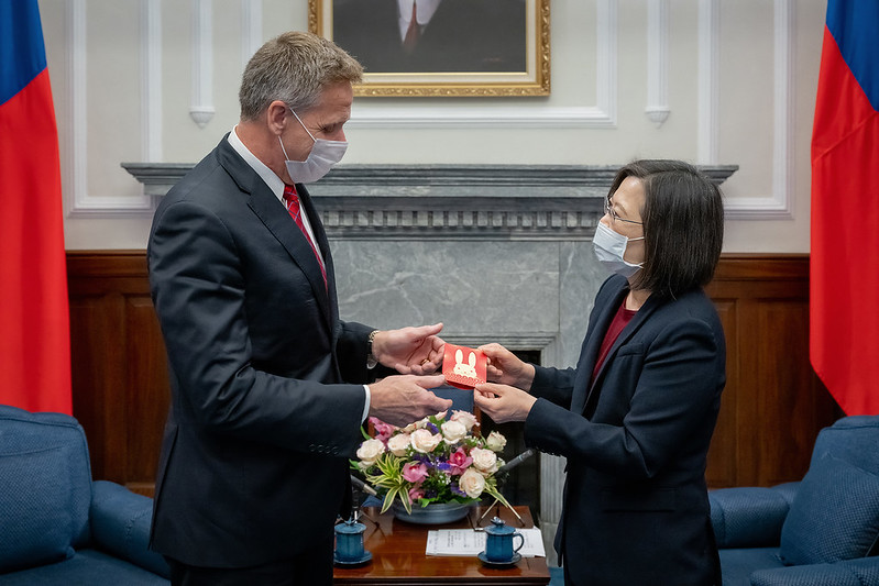 President Tsai Ing-wen meets with a delegation from the National Bureau of Asian Research.