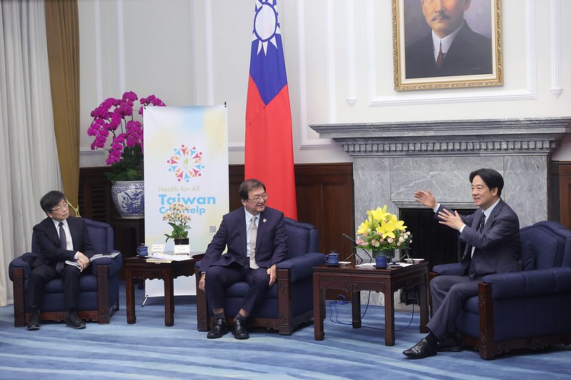 President Lai Ching-te meets with Taiwan's WHA action team.