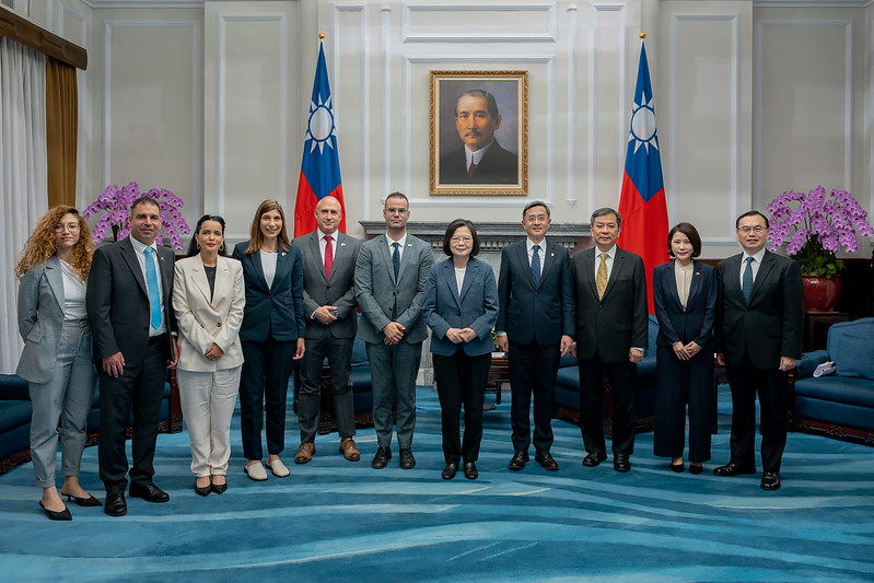 President Tsai meets Israeli parliamentary delegation