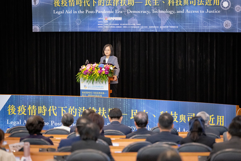 President Tsai attends the opening of the 2023 International Forum on Legal Aid.