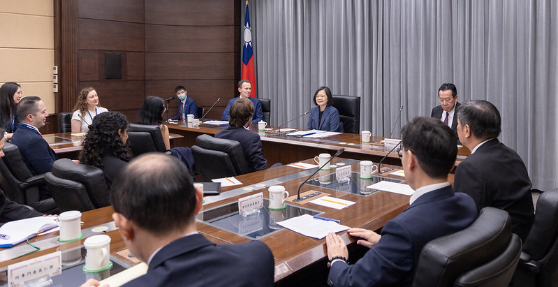 President Tsai meets a delegation from the Millennium Leadership Program of the Atlantic Council.
