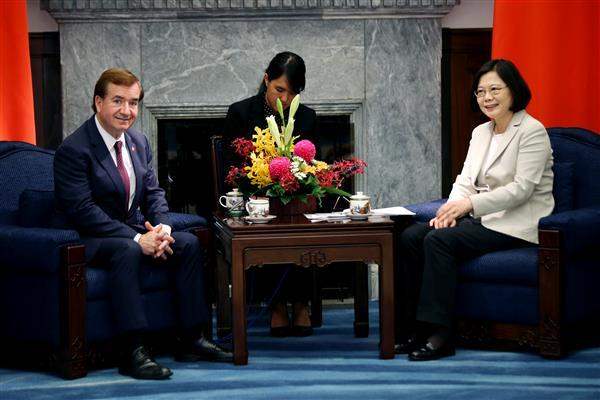 President Tsai meets with House Committee on Foreign Affairs Chairman Ed Royce.