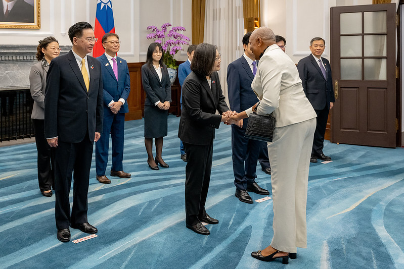 President Tsai Ing-wen receives congratulations from members of the foreign diplomatic corps and foreign organizations stationed in Taiwan, as well as guests from around the world attending the 2023 National Day Celebration of the Republic of China.