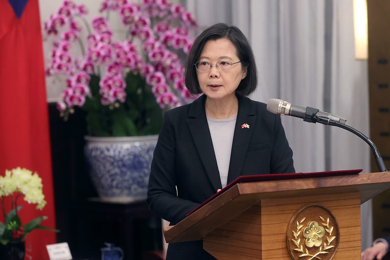 President Tsai delivers remarks at a meeting with Eswatini Minister of Foreign Affairs and International Cooperation Pholile Shakantu.