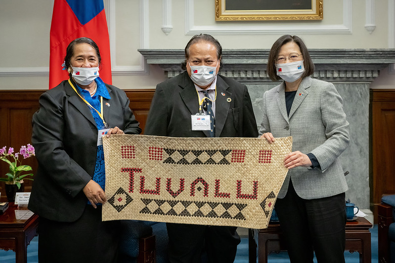 President Tsai meets Tuvaluan delegation led by Parliamentary Speaker Samuelu Penitala Teo.