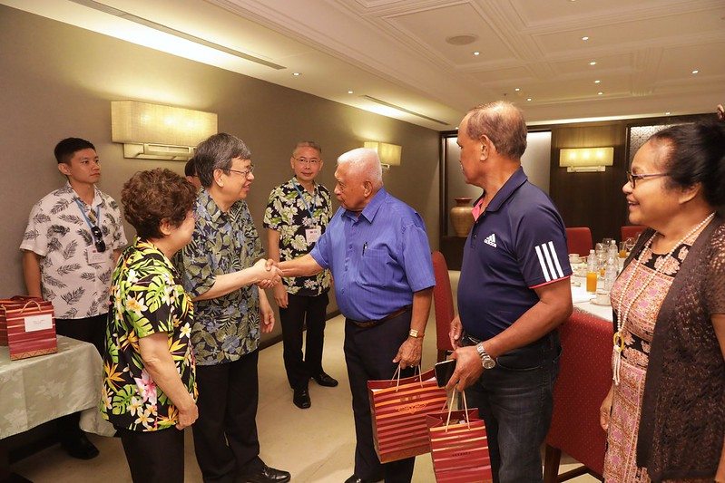 Vice President Chen and Mrs. Chen attend a dinner banquet hosted by the government of Palau.