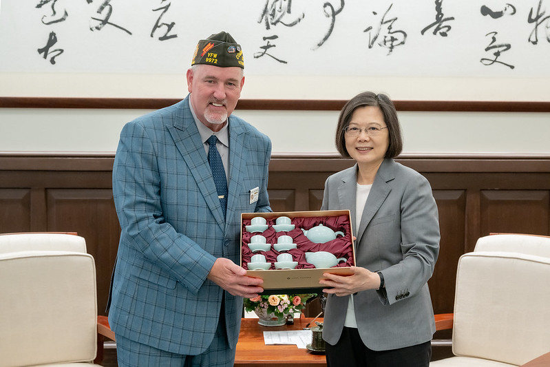 President Tsai Ing-wen meets with Timothy Borland, commander-in-chief of the Veterans of Foreign Wars of the United States.