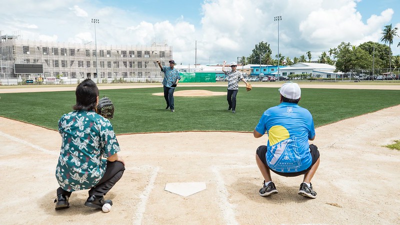 The vice president  attends a ceremony marking the donation of baseball supplies at the Asahi Baseball Field in Palau.