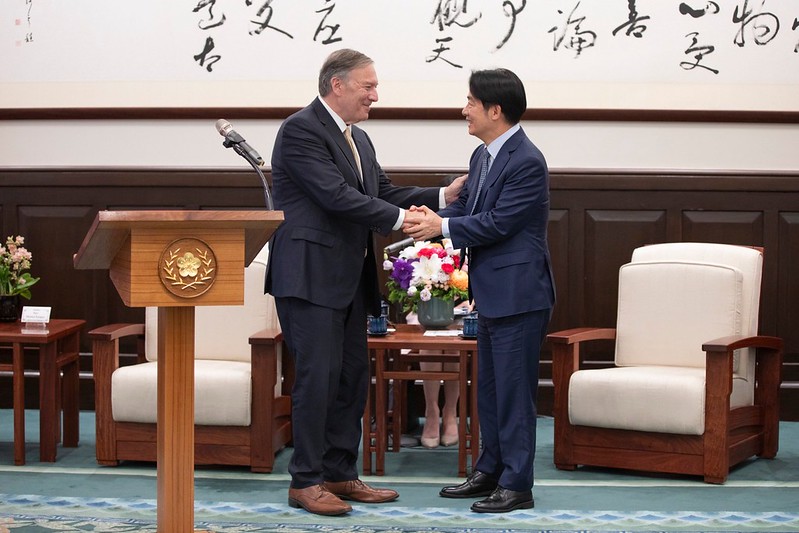 President Lai Ching-te shakes hands with 70th Secretary of State of the United States Michael R. Pompeo.