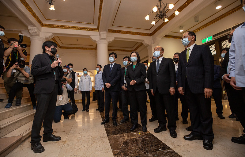 President Tsai listens to a briefing regarding the historical development of the 228 Incident in Kaohsiung City.