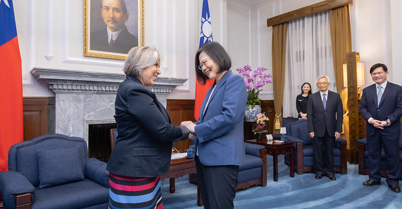 President Tsai Ing-wen meets New Mexico Governor Michelle Lujan Grisham.