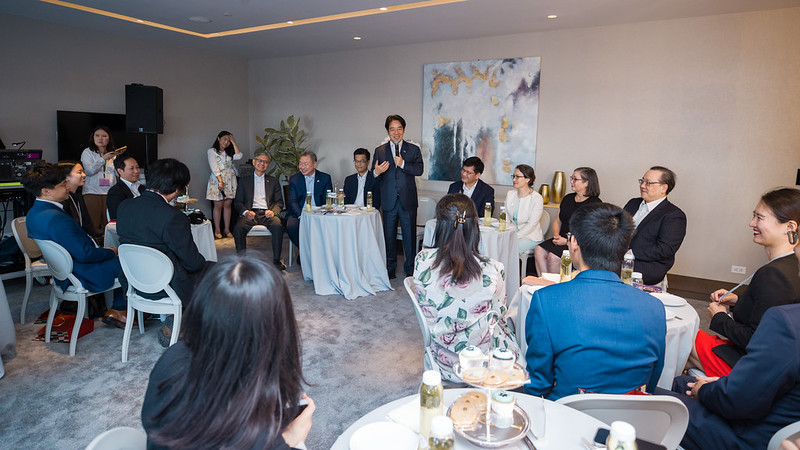 Vice President Lai Ching-te holds an in-person discussion with young Taiwanese-Americans from various fields in New York.