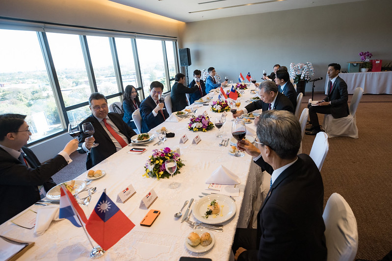 Vice President Lai Ching-te and his delegation attend a banquet with President of the Senate Silvio Ovelar and President of the Chamber of Deputies Raúl Latorre of the Republic of Paraguay.