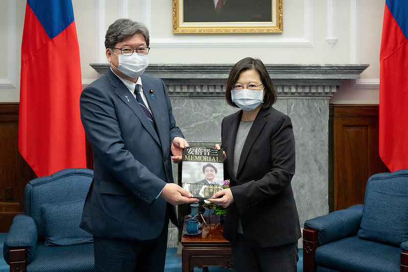 President Tsai Ing-wen meets with Member of the Japanese House of Representatives and Chairperson of the Policy Research Council of the LDP Hagiuda Koichi.