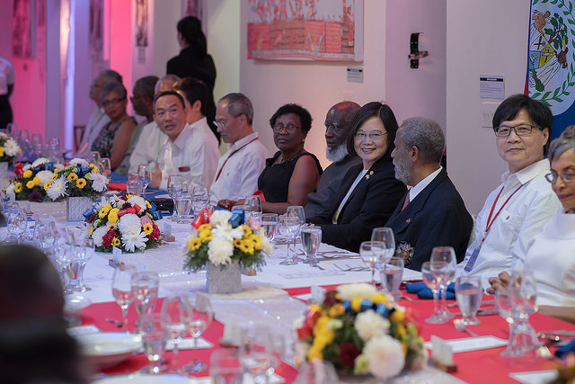 President Tsai attends a state banquet hosted by Belize Governor-General Colville Young.