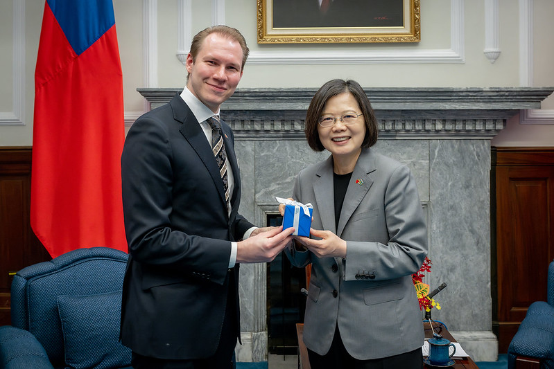President Tsai Ing-wen meets with a delegation from the Riksdag (Swedish parliament).