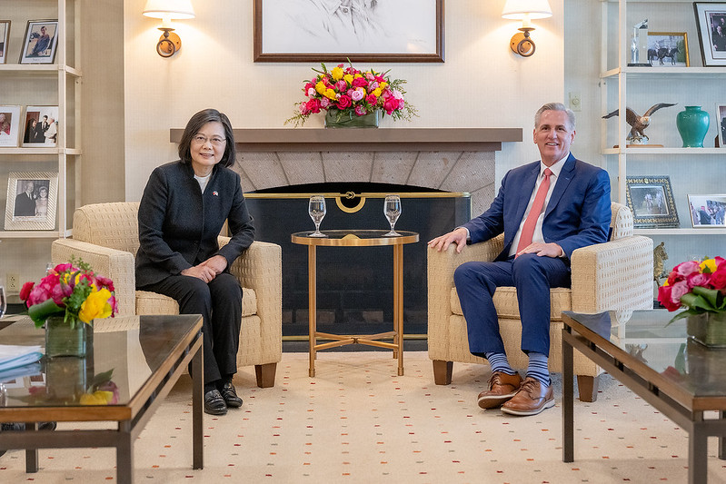 President Tsai Ing-wen meets US House Speaker Kevin McCarthy at the Ronald Reagan Presidential Library.