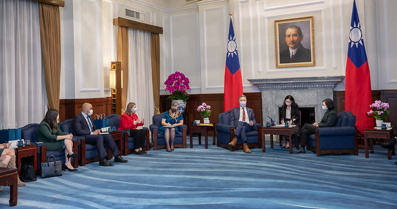President Tsai Ing-wen meets delegation led by US House Veterans' Affairs Committee Chairman Mark Takano