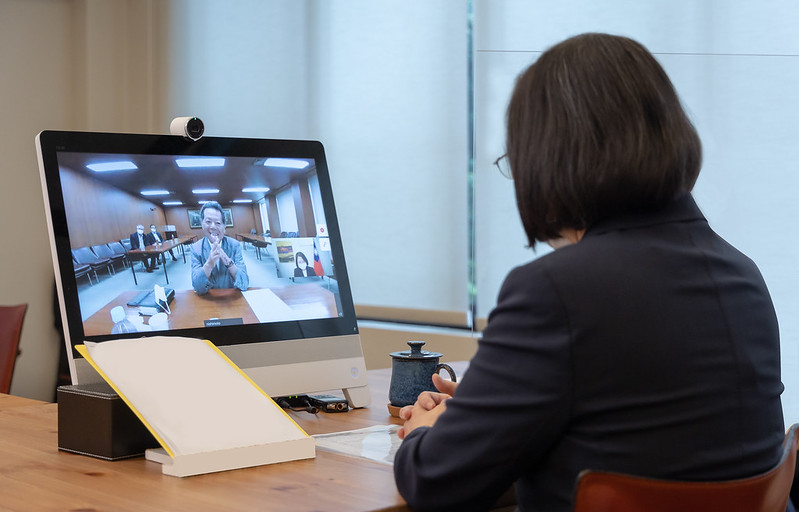 President Tsai is interviewed via videoconference by the Japanese monthly magazine Bungei Shunju.