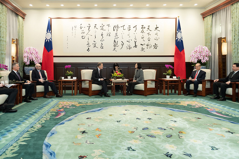 President Tsai exchanges views with AIT Taipei Office Director William Brent Christensen.
