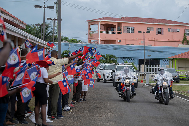 President Tsai heads to Belize's Institute for Technical and Vocational Education and Training under police escort.
