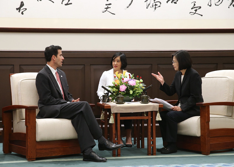 President Tsai Meets Delegation From Us International Republican Institute