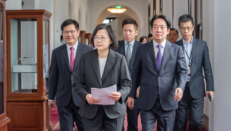 Vice President Lai Ching-te (front right), Secretary-General to the President Lin Chia-lung (back left), Deputy Secretary-General to the President Xavier Chang (back center), and Deputy Secretary-General to the President Alex Huang (back right) accompany the president to the press conference.