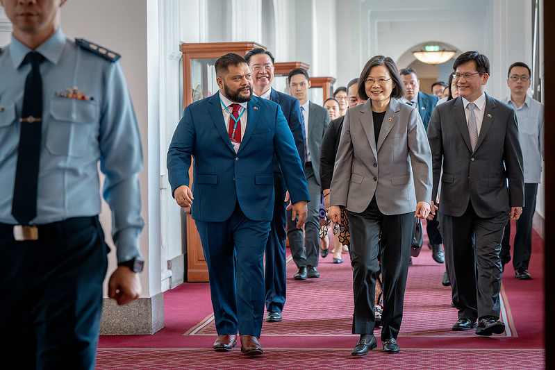 President Tsai Ing-wen and President Russ Joseph Kun of Nauru hold bilateral talks.