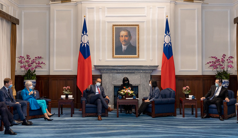 President Tsai Ing-wen meets the GMF delegation.