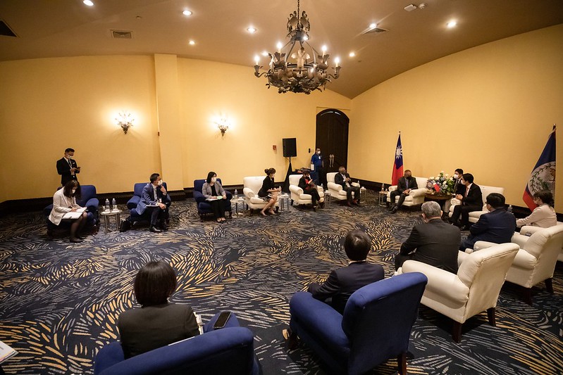 Vice President Lai holds bilateral talks with Belize Prime Minister John Briceño.