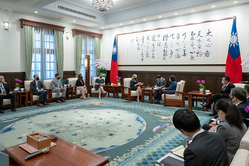 President Tsai meets with a delegation led by US Senator Marsha Blackburn.