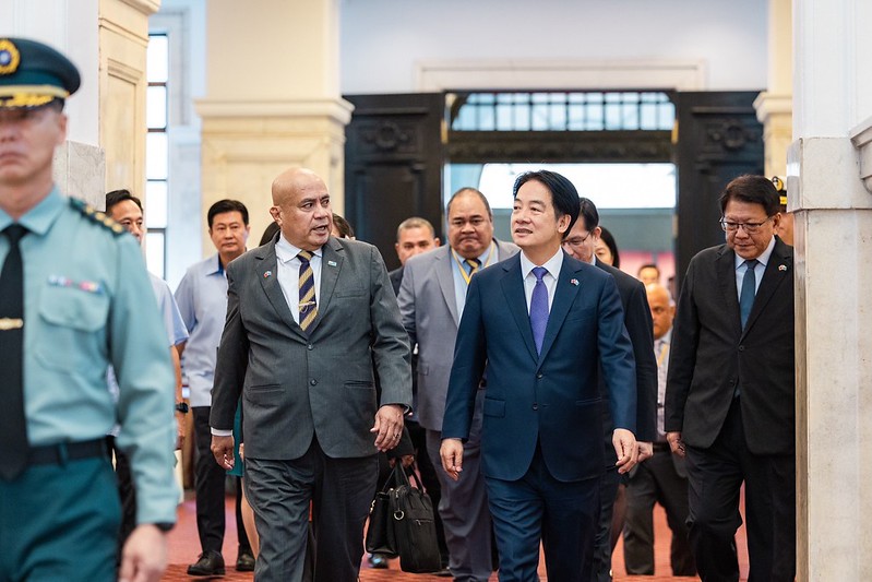 President Lai meets with a delegation led by Prime Minister Feleti Teo of Tuvalu and his wife.