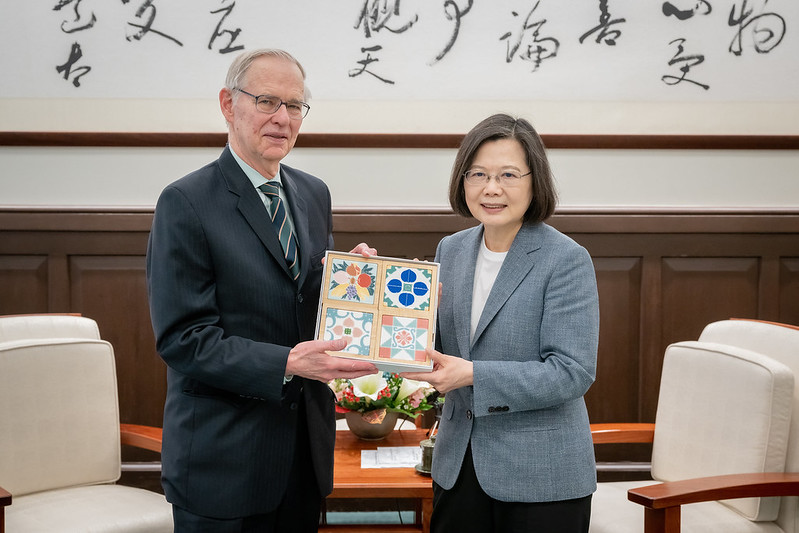President Tsai Ing-wen meets with Dr. Richard Bush, nonresident senior fellow at the Brookings Institution.