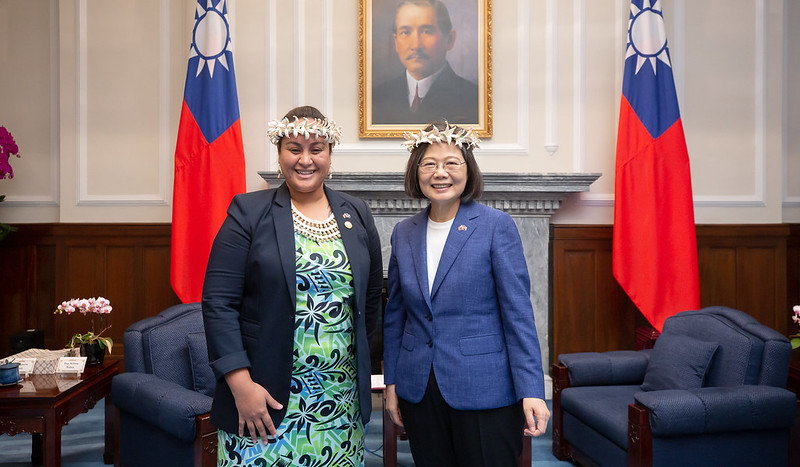 President Tsai meets Marshall Islands Minister of Foreign Affairs and Trade Kitlang Kabua.