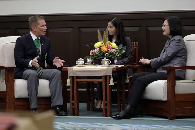 President Tsai meets with President of World Veterans Federation Dan-Viggo Bertgun.