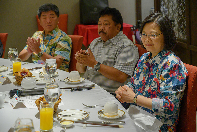 President Tsai attends a breakfast meeting with President Remengesau and traditional leaders.