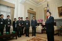 President Chen receives students and their teachers participating in the 2005 Intel International Science and Engineering Fair.