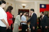 President Chen Receives Environmental Protection Activist Groups and Individuals.