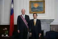 The President Bestows Award upon American Institute in Taiwan Director Douglas H. Paal.