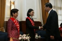 President Chen Receives the 20th Golden Camel Awards Winners.