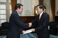 President Chen Welcomes Newly Appointed Nicaraguan Ambassador to R.O.C. (Taiwan) Juan Marcos Garcia Borgen.